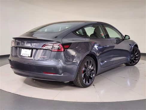 Used 2022 Tesla Model 3 Performance image 2