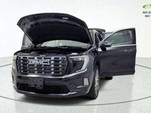 Used 2026 GMC Acadia Denali Ultimate FWD image 13