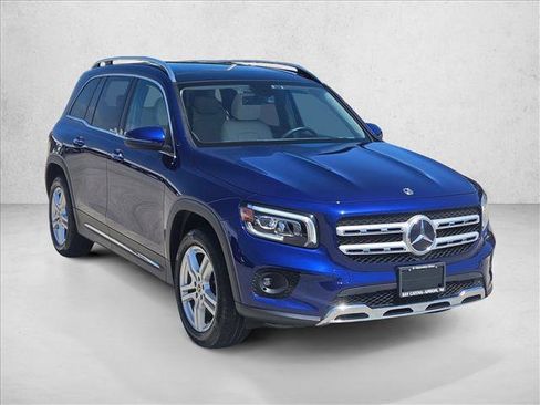 Certified 2022 Mercedes-Benz GLB 250 4MATIC image 3