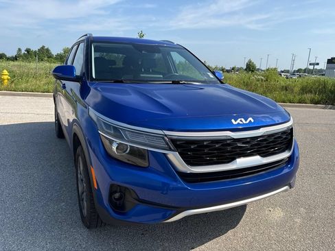 Used 2022 Kia Seltos S AWD/4WD image 2