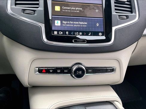 Used 2023 Volvo XC90 B5 Core w/ Climate Package image 42