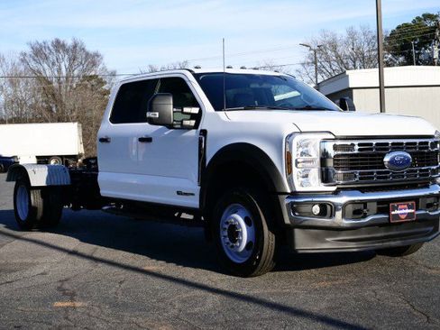 Used 2024 Ford F550 XL DRW 4X4 / V8 Diesel / Paylo image 4