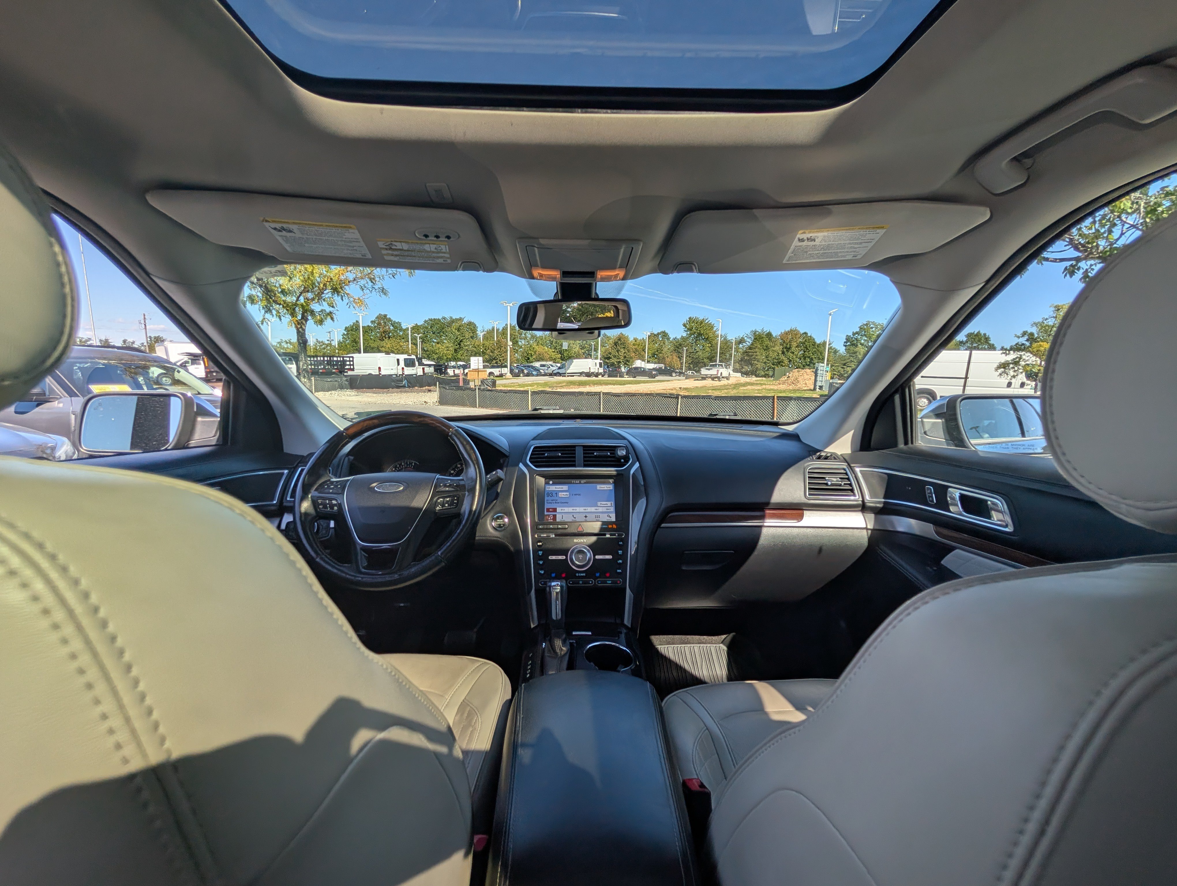 Certified 2017 Ford Explorer Platinum AWD/4WD image 22