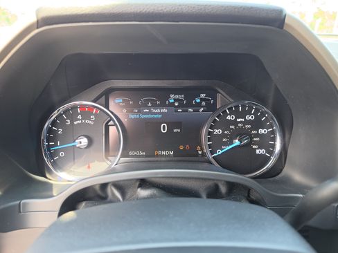 Used 2022 Ford F250 Lariat w/ Black Appearance Package AWD/4WD image 40