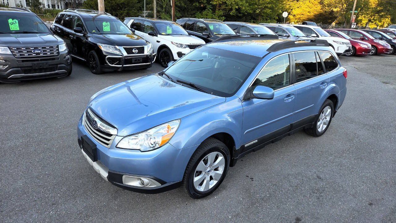 Used 2011 Subaru Outback 2.5i Limited AWD/4WD image 2