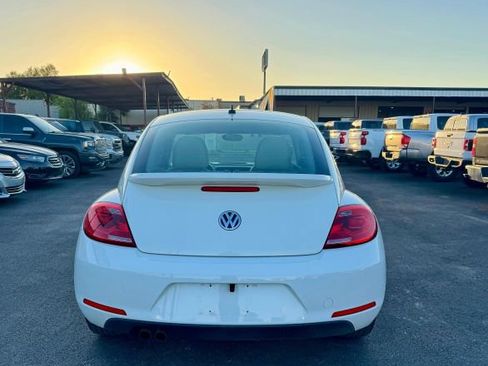 Used 2013 Volkswagen Beetle 2.5 image 7