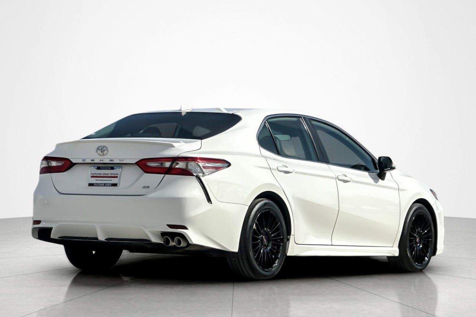 Certified 2019 Toyota Camry SE FWD image 5