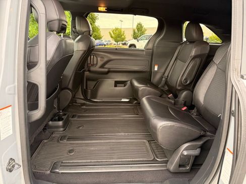 Used 2024 Toyota Sienna XLE Woodland Edition AWD/4WD image 23