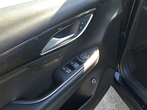 Used 2023 Buick Envision Essence image 12