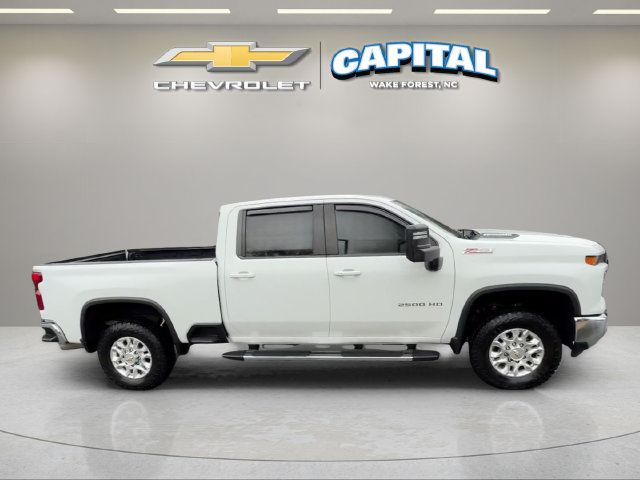 Used 2024 Chevrolet Silverado 2500 LT AWD/4WD image 7