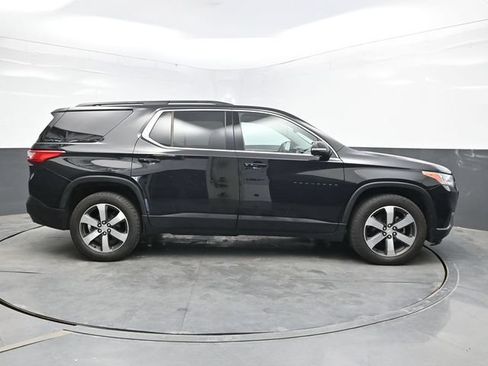 Used 2019 Chevrolet Traverse LT w/ LT Premium Package AWD/4WD image 8