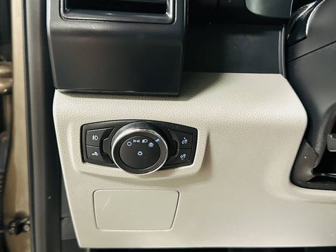 Used 2015 Ford F150 XL w/ Equipment Group 101A Mid AWD/4WD image 12