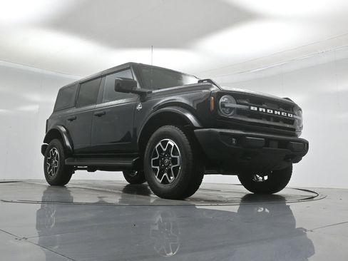 New 2026 Ford Bronco Outer Banks image 45
