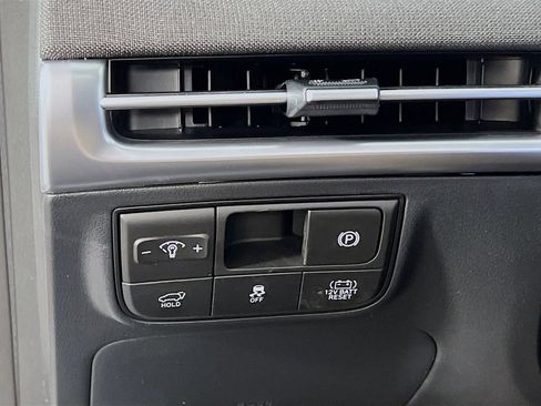 New 2026 Hyundai Tucson Limited image 9