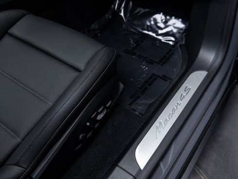 New 2026 Porsche Macan 4S Electric image 36