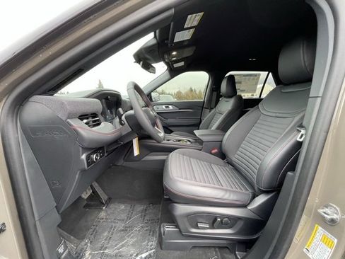 New 2026 Ford Explorer ST-Line w/ ST-Line Street Pack image 8