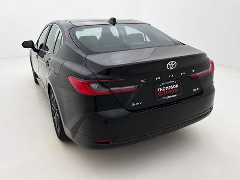 Used 2025 Toyota Camry XLE w/ Premium Plus Package image 8