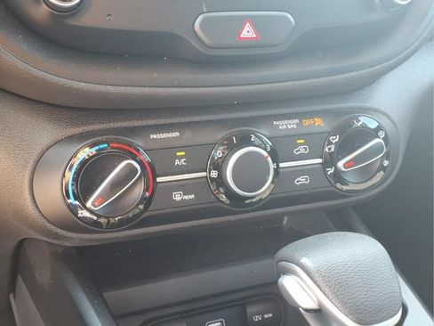 Used 2020 Kia Soul LX FWD image 8