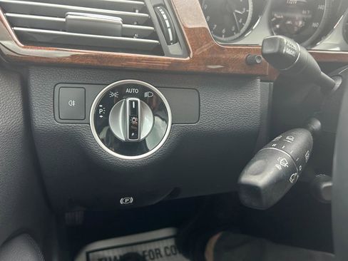 Used 2013 Mercedes-Benz E 350 BlueTEC Sedan image 34