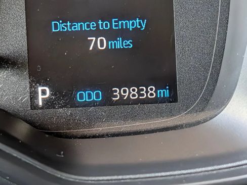 Used 2021 Toyota Corolla LE FWD image 34