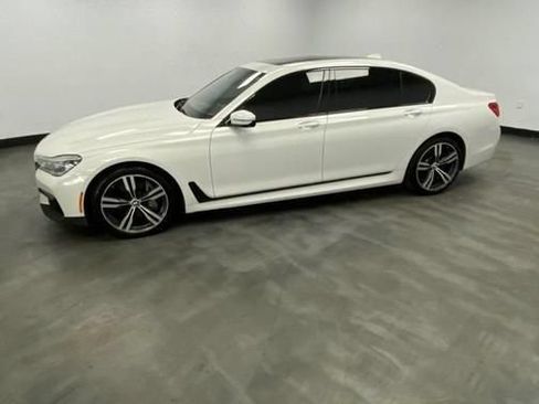 Used 2016 BMW 750i xDrive AWD/4WD image 4