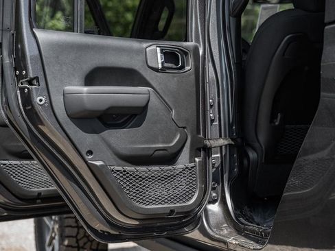 New 2025 Jeep Gladiator Mojave w/ Technology Group image 36