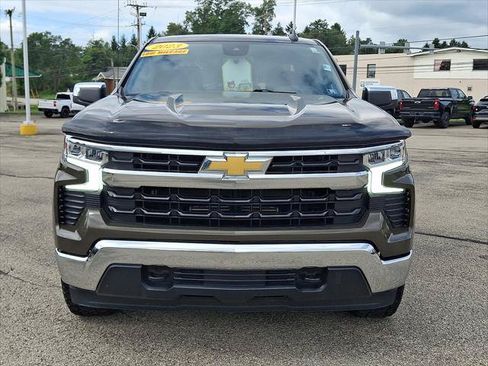 Used 2023 Chevrolet Silverado 1500 LT AWD/4WD image 3