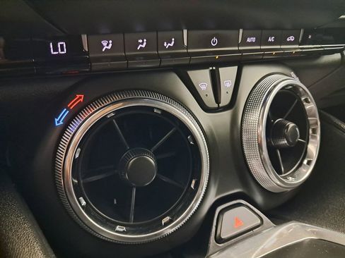 Used 2019 Chevrolet Camaro LT image 22