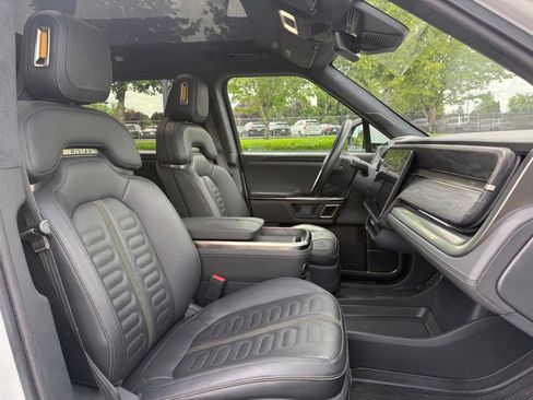Used 2022 Rivian R1T Adventure AWD/4WD image 24