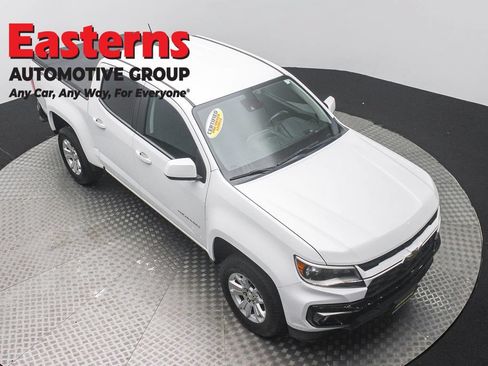 Used 2021 Chevrolet Colorado LT w/ Safety Package AWD/4WD image 3