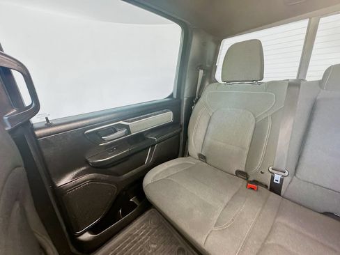 Used 2022 RAM 1500 Big Horn AWD/4WD image 12