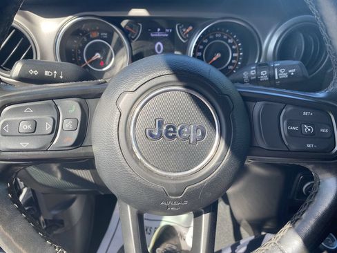 Used 2023 Jeep Wrangler Unlimited Sport AWD/4WD image 12