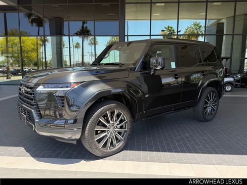 Used 2026 Lexus GX 550 AWD/4WD image 2