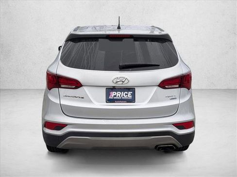 Used 2018 Hyundai Santa Fe Sport image 6