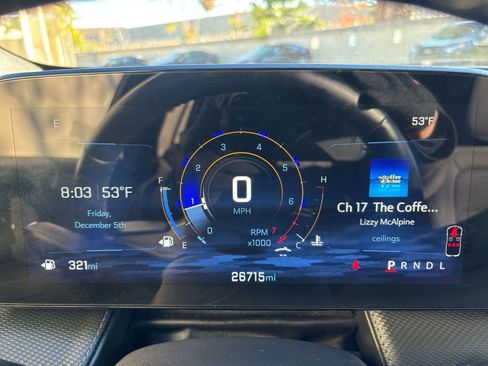 Used 2025 Chevrolet Equinox LT image 40