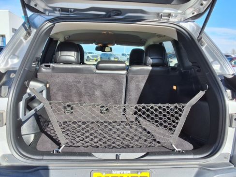 Used 2017 Jeep Cherokee Limited image 19