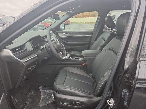 Used 2026 Jeep Grand Cherokee L Limited image 14