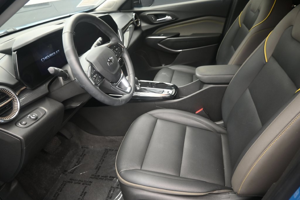 Used 2025 Chevrolet Trax ACTIV w/ Driver Confidence Package FWD image 12