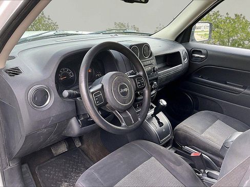 Used 2016 Jeep Patriot Sport w/ Power Value Group AWD/4WD image 14