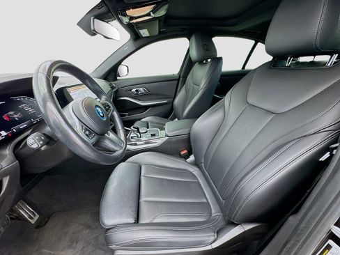 Used 2022 BMW 330e w/ M Sport Package RWD image 13