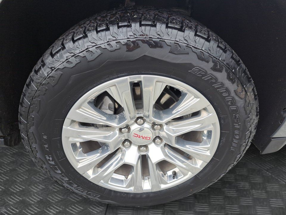 Used 2022 GMC Yukon Denali AWD/4WD image 17