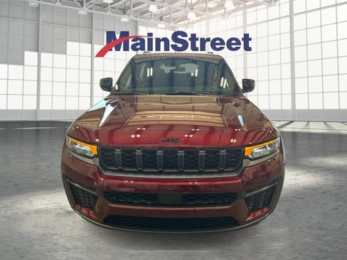 New 2026 Jeep Grand Cherokee L 4WD image 8