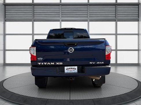 Used 2019 Nissan Titan SV w/ SV Convenience Package AWD/4WD image 5