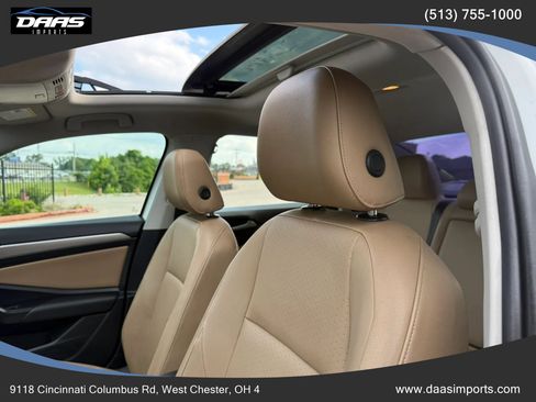 Used 2020 Volkswagen Jetta SE w/ SE Cold Weather Package FWD image 10