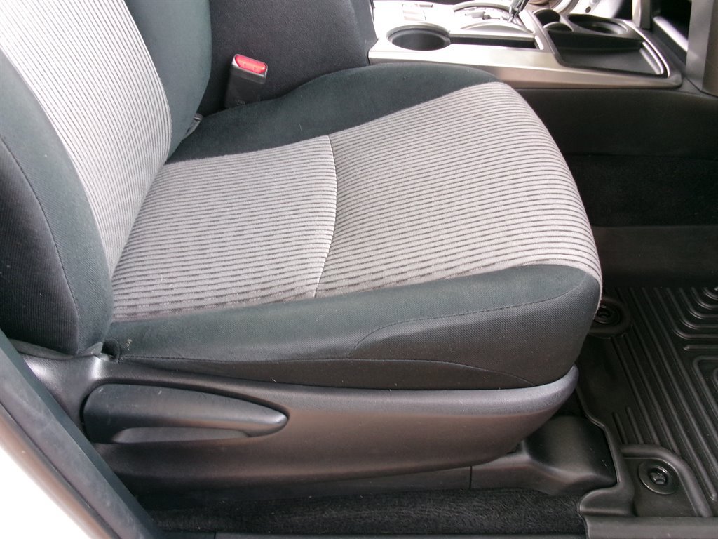 Used 2016 Toyota 4Runner SR5 RWD image 18