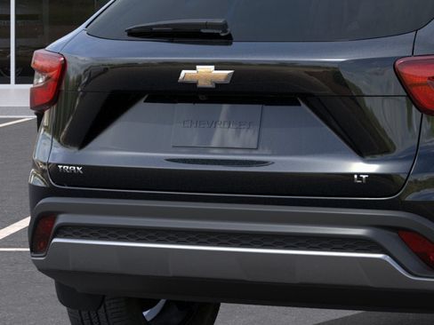 New 2026 Chevrolet Trax LT FWD image 14