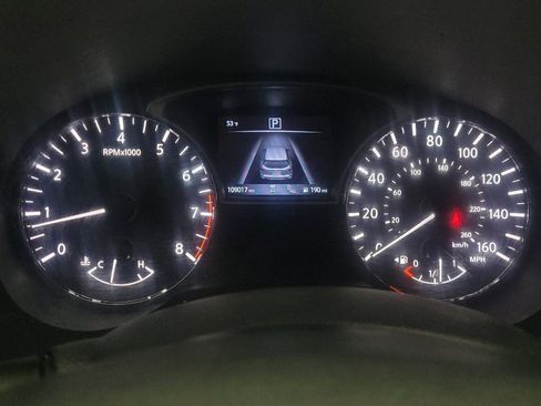 Used 2019 Nissan Pathfinder SL image 23