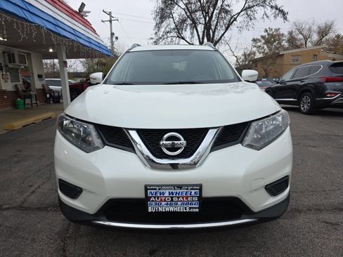 Used 2015 Nissan Rogue SV w/ SV Moonroof Package image 4