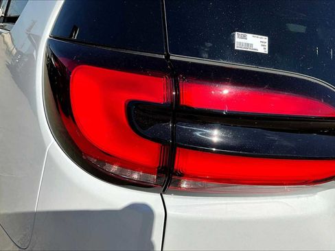 New 2026 Chrysler Pacifica Limited w/ S Appearance Package image 15