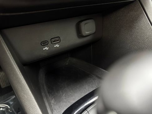 Used 2025 Buick Encore GX Preferred FWD image 62